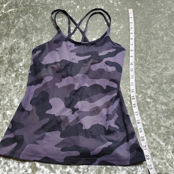 Old Navy Active Camp Tank With Built-in Bra - Picture 3 of 6